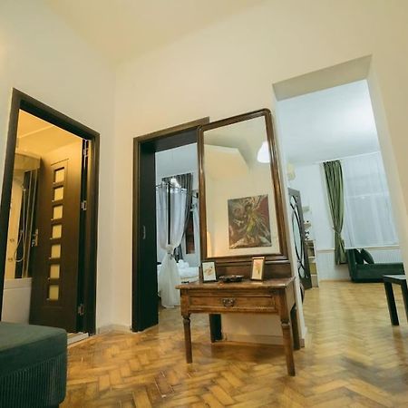 House Of Art Apartment Bucharest Exterior photo