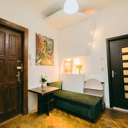 House Of Art Apartment Bucharest Exterior photo