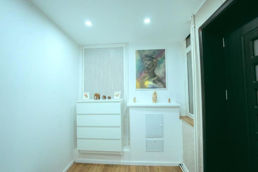 House Of Art Apartment Bucharest Exterior photo